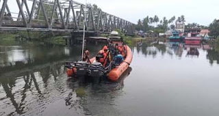 Basarnas Padang Turunkan Tim SAR
