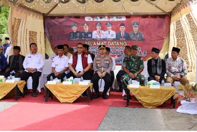 Direktur Reserse Narkoba (Dirnarkoba) Polda Sumatera Barat, Kombes Pol Wedy Mahadi, mengunjungi posko kampung bebas narkoba