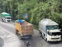Truk Batubara Bermuatan Lebih Bebas Melintas di Padang Tanpa Penindakan