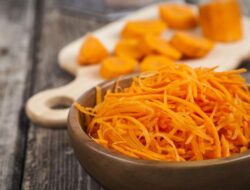Tren Salad Wortel Viral di TikTok, Bisa Bikin Kulit Jadi Kuning?