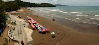 Pantai Air Manis, Kota Padang.