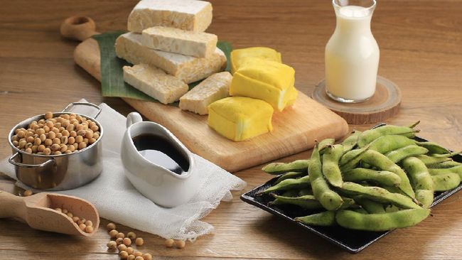 Guna mencegah osteoporosis, sebaiknya konsumsi makanan untuk tulang kuat berikut ini.