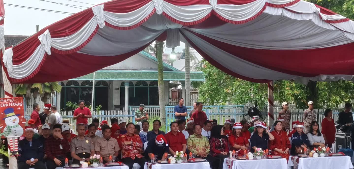 BNPB menyalurkan 27 ton bantuan logistik di wilayah terdampak banjir dan tanah longsor di lima wilayah Provinsi Aceh lewat laut.