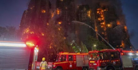 Jumlah korban tewas akibat kebakaran blok apartemen di Hong Kong, Rabu (26/11), bertambah