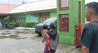 Satu Keluarga Asal Jakarta Ditemukan Terlantar di Pasar Raya Padang