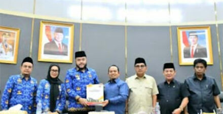 Pemko Padang bersama DPRD Kota Padang resmi menyetujui dua Ranperda