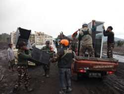TNI Perkuat Respons Penanggulangan Bencana, Pastikan Penanganan Dampak Erupsi Semeru Berjalan Cepat dan Terkoordinasi