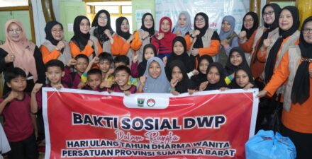 DWP Sumbar Gelar Bakti Sosial HUT ke-26, Salurkan Wakaf Al-Qur’an ke Rumah Tahfiz dan Panti Sosial