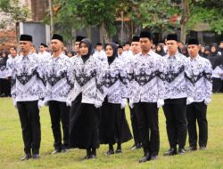 Walaupun Diguyur Hujan, Upacara Peringatan HGN & HUT ke-80 PGRI di Payakumbuh Tetap Berlangsung Khidmad