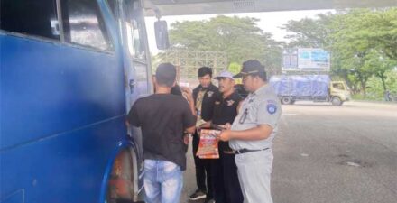 OpJasa Raharja melaksanakan operasi gabungan di Fly Over BIM, Pariaman.