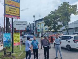 Jasa Raharja Sumbar Pasang Rambu Keselamatan di Titik Rawan Kecelakaan Simpang Bung Hatta, Ulak Karang Padang