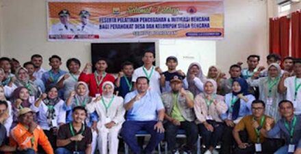 Puluhan perangkat desa dan KSB mengikuti pelatihan mitigasi bencana.