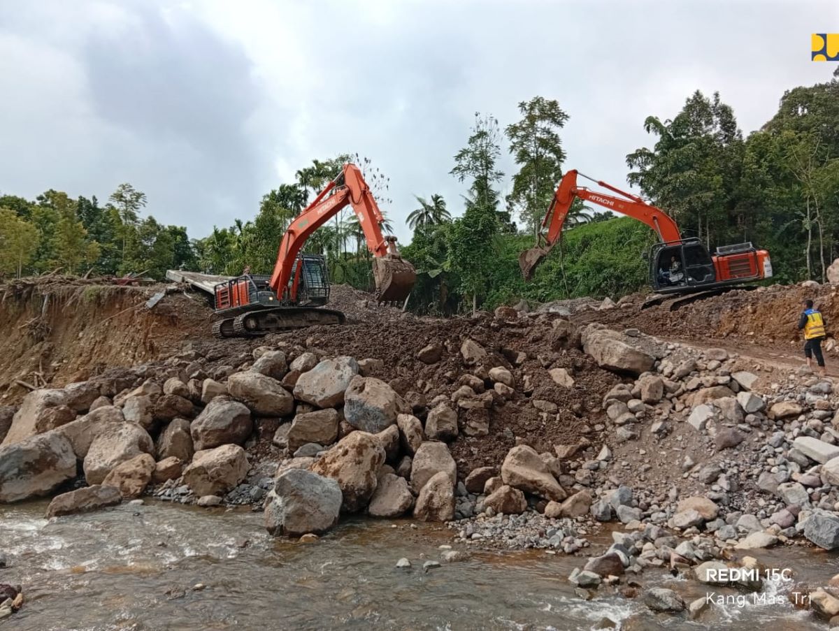 Banjir dan longsor di Desa Babo, Kecamatan Bandar Pusaka, Kabupaten Aceh Tamiang, memukul sendi-sendi perekonomian masyarakat.