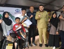 1.229 Pelajar Padang Terima Bantuan Sekolah dari Pemkot dan GAPOPIN