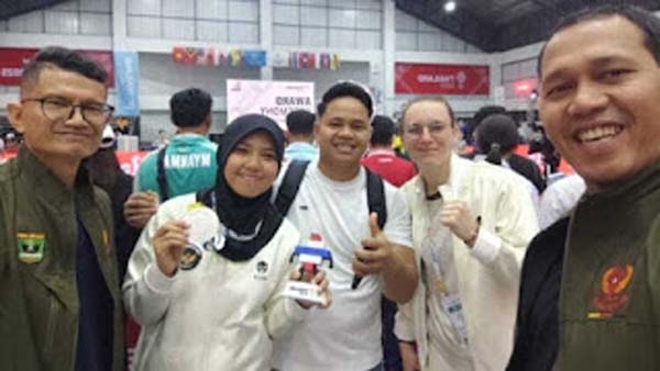 Atlet Sumbar Zikrha Dwi Putri Raih Perak