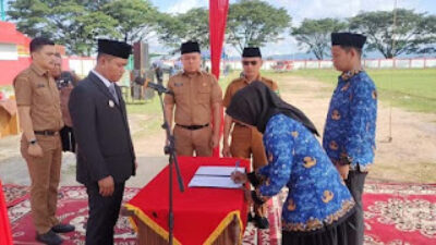 Bupati Solok Lantik 2.436 PPPK Paruh Waktu di Stadion Tuanku Tabiang Batu Batupang
