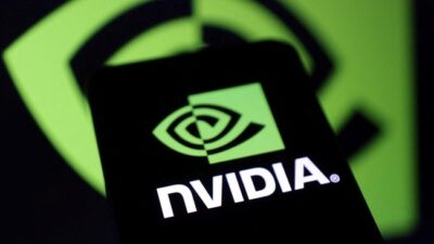 Nvidia dikabarkan berencana mulai mengirimkan chip kecerdasan buatan (AI) H200 ke China menjelang liburan Tahun Baru Imlek pada pertengahan Februari 2026.