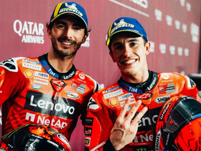 Dua pembalap Tim Ducati Lenovo, Marc Marquez dan Francesco Bagnaia.
