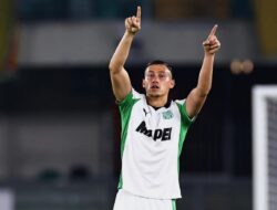 Sassuolo Buka Peluang Lepas Idzes dan Muharemovic, AC Milan Siaga Pantau