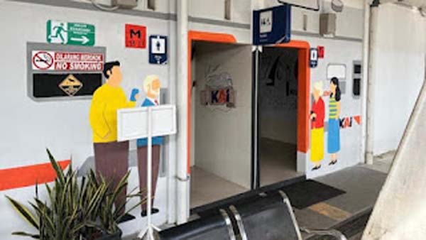 Toilet estetik di Stasiun KAI Divre II Sumbar.