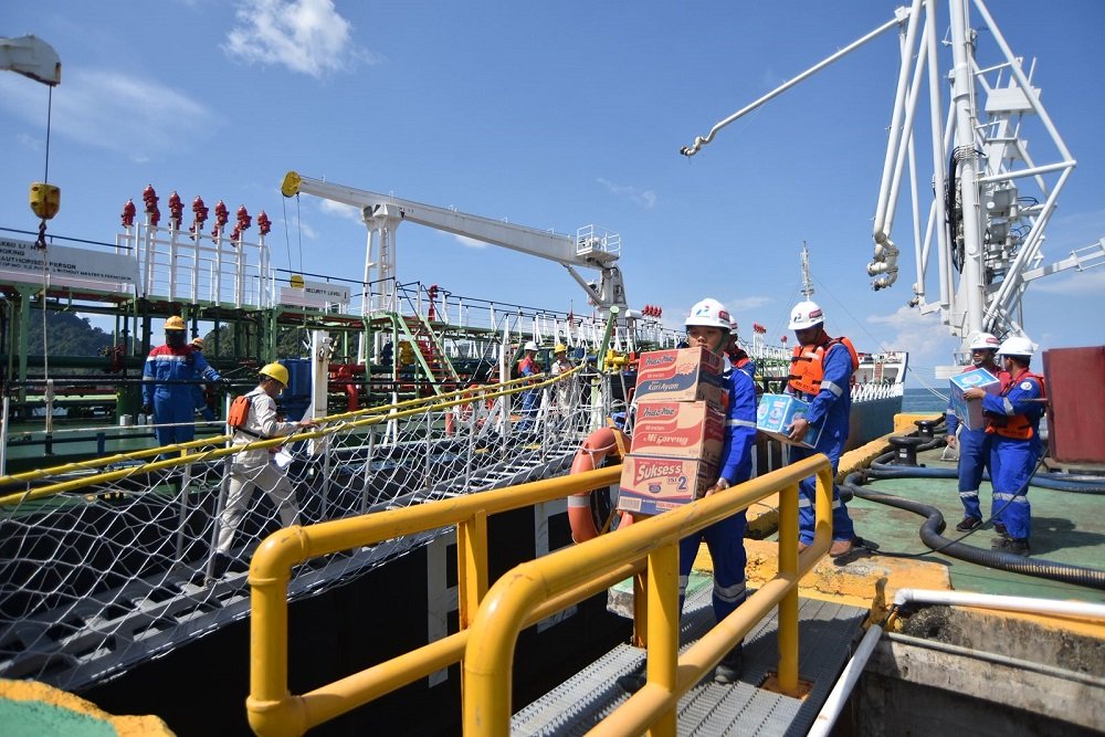 Pertamina berhasil mengirim ribuan kiloliter bahan bakar minyak (BBM) ke wilayah terdampak bencana di Sumatera.