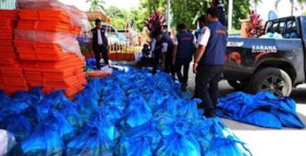 Bantuan tahap III KAI Divre II Sumbar untuk korban bencana.