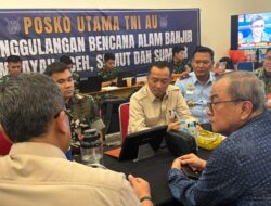 Mensesneg Tinjau Posko Logistik di Lanud Halim, Pastikan Bantuan ke Sumatra Lancar