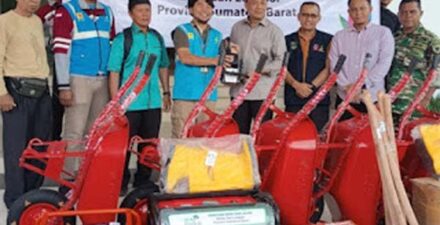 PLN Dukung Pemkab Agam Bersihkan Area Pasca Bencana
