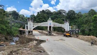 Kondisi terkini jembatan kembar pascabencana banjir bandang.