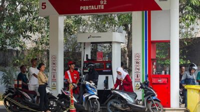 Daftar harga BBM Pertamina terlengkap dari Pertalite hingga Pertamax hari ini, Sabtu, 20 Desember 2025.
