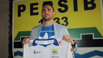 Ilija Spasojevic saat baru bergabung dengan Persib Bandung.