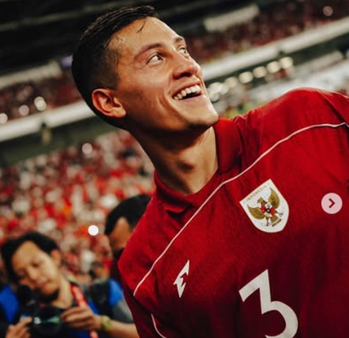 Jay Idzes kala membela Timnas Indonesia.