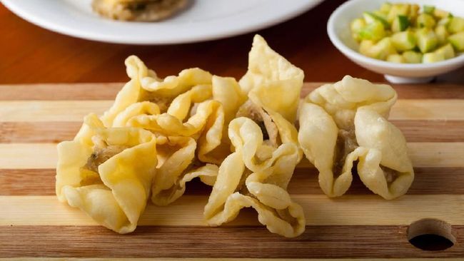 Sedang berlibur di Bandung dan bingung mencari tempat sarapan yang mengenyangkan? Simak rekomendasi tempat sarapan di Pasar Cihapit.