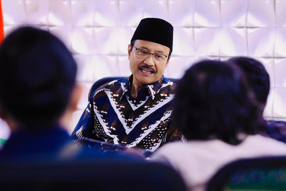 Mensos Gus Ipul mengungkap jumlah bantuan yang telah disalurkan ke korban bencana Sumatera tembus Rp25 miliar.