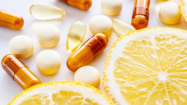 Mengonsumsi vitamin baik untuk kesehatan dan kebugaran tubuh. Untuk hasil yang optimal, terdapat beberapa kombinasi vitamin yang bagus diminum bersamaan.