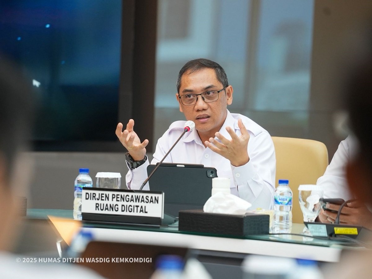 Dirjen Pengawasan Digital Komdigi Alexander Sabar.