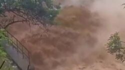 Sejumlah Aliran Sungai di Padang Meluap Lagi