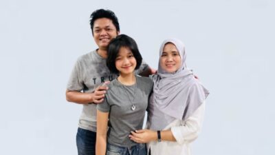 Naura Bahri, penyanyi asal Batam, Kepulauan Riau, menjadi perbincangan publik setelah viral di media sosial. (Dok. Istimewa)