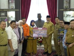 Gubernur Mahyeldi Terima Bantuan Rp500 Juta dari Pemkot Makassar untuk Korban Bencana Sumbar