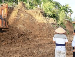 Temui Warga! Bupati Padang Pariaman dan Wabup Sehari Penuh Sisir Titik Lokasi Bencana