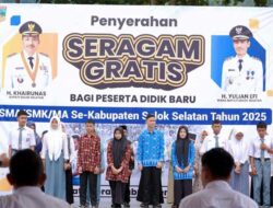 Pemkab Solsel Salurkan Seragam Sekolah Serta Beasiswa untuk Tingkat SLTA