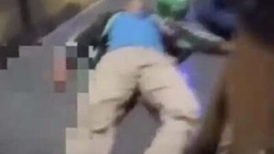 Driver ojol di Kota Bekasi terkapar usai menjadi korban kawanan begal sadis.