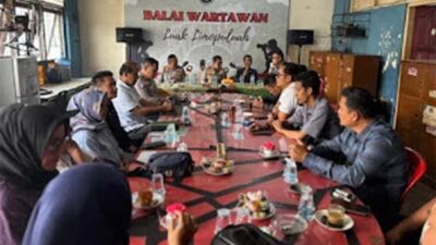 Kapolres Limapuluh Kota AKBP Syaiful Wachid ketika coffee morning bersama wartawan