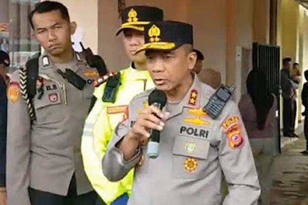 Kapolda Jawa Barat, Irjen Pol Rudi Setiawan saat mengungkapkan kronologi