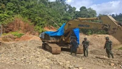 Tertibkan PETI di Solsel, Gakkum Kehutanan dan Satgas PKH Temukan 4 Ekskavator