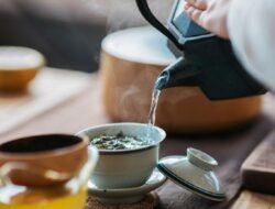 Minum Teh untuk Tenangkan Pikiran, 5 Jenis Teh yang Bantu Redakan Stres
