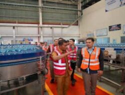 AQUA Solok Dukung Ekonomi Lokal dan Program CSR