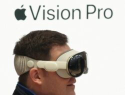 Penjualan Lesu, Apple Dikabarkan Pangkas Produksi Vision Pro