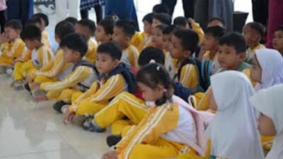 KAI Sumbar Ajak Anak TK Belajar Transportasi Publik.