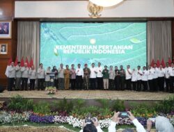Sepuluh Pejabat BULOG Raih Penghargaan Mentan atas Kontribusi Swasembada Pangan 2025